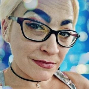 Meet your Posher, Shelby